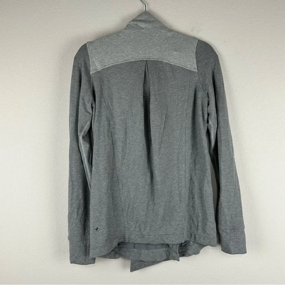 Lululemon Heathered Mod Medium Gray Athleisure Coast Wrap Size 6